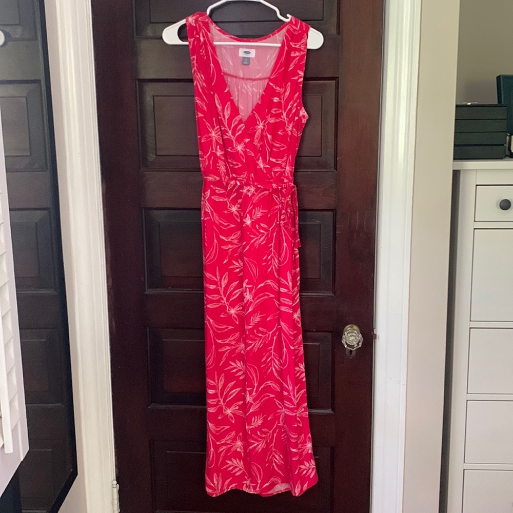 Maxi, sleeveless pink and white floral print dress